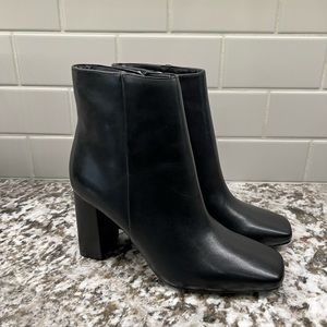 NWT Marc Fisher heeled boot